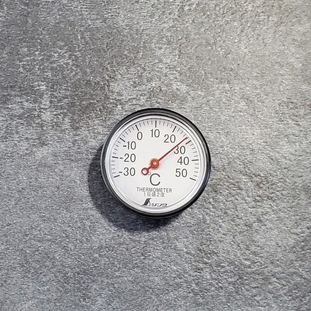 床暖房入の温度計
