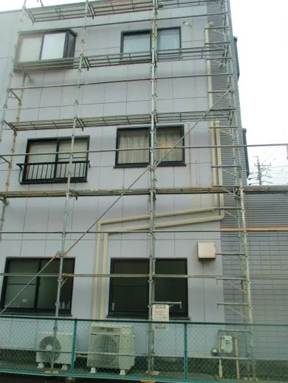 店舗減築リフォーム工事中の写真