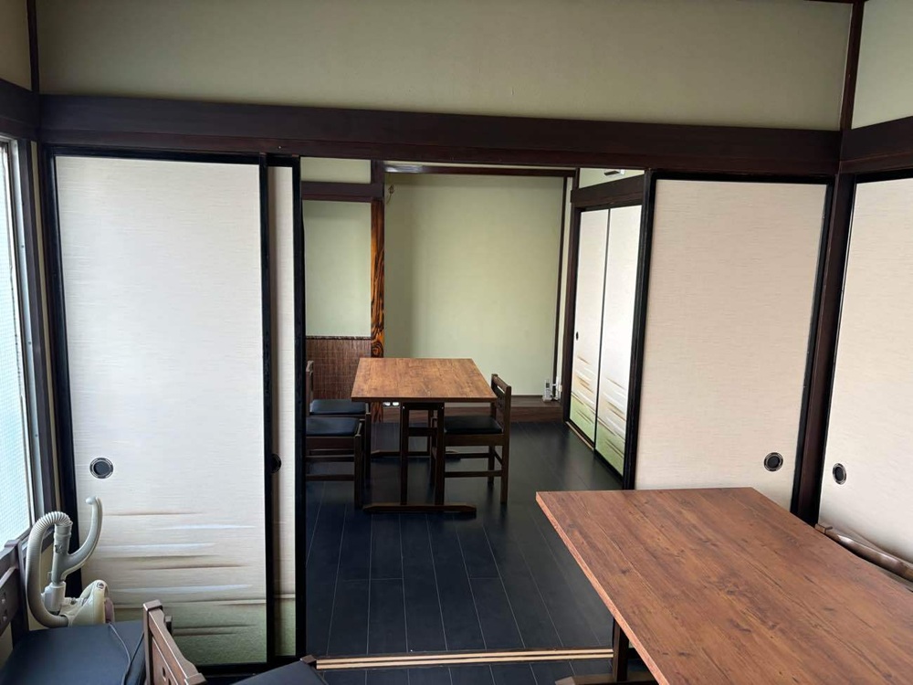 襖で仕切られた個室空間。宴会にも対応可能な設計。