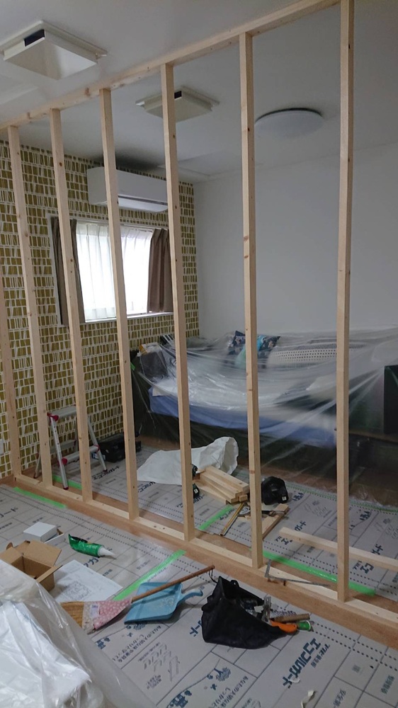 富士市K様邸 木下地で間仕切り壁を施工中