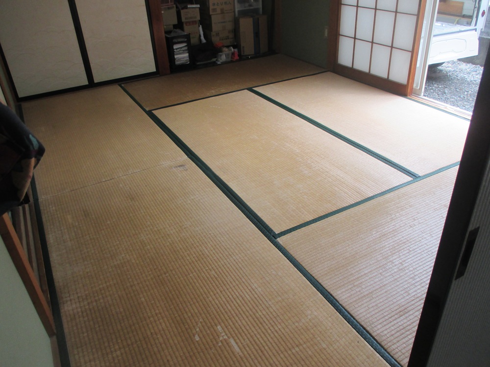 使用37年の和室の畳の全景（取替前）