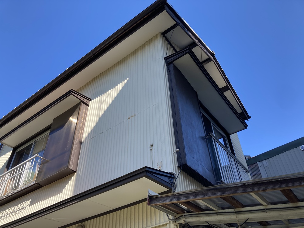 離れの外観|2階にキッチンを設置する前の建物の様子