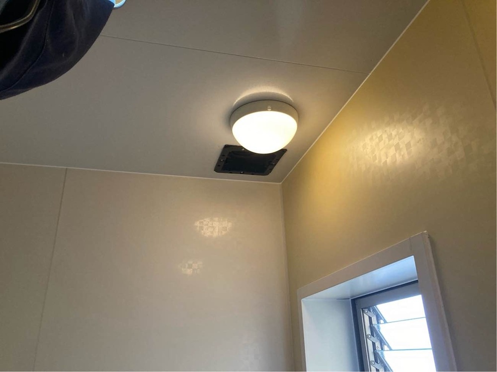 浴室暖房乾燥機設置前のユニットバス写真